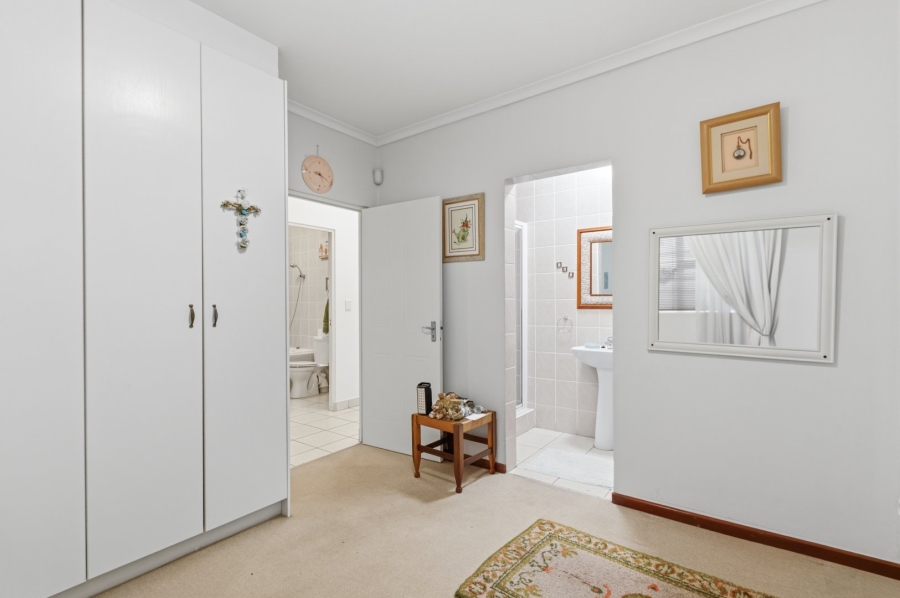 2 Bedroom Property for Sale in Admirals Park Western Cape